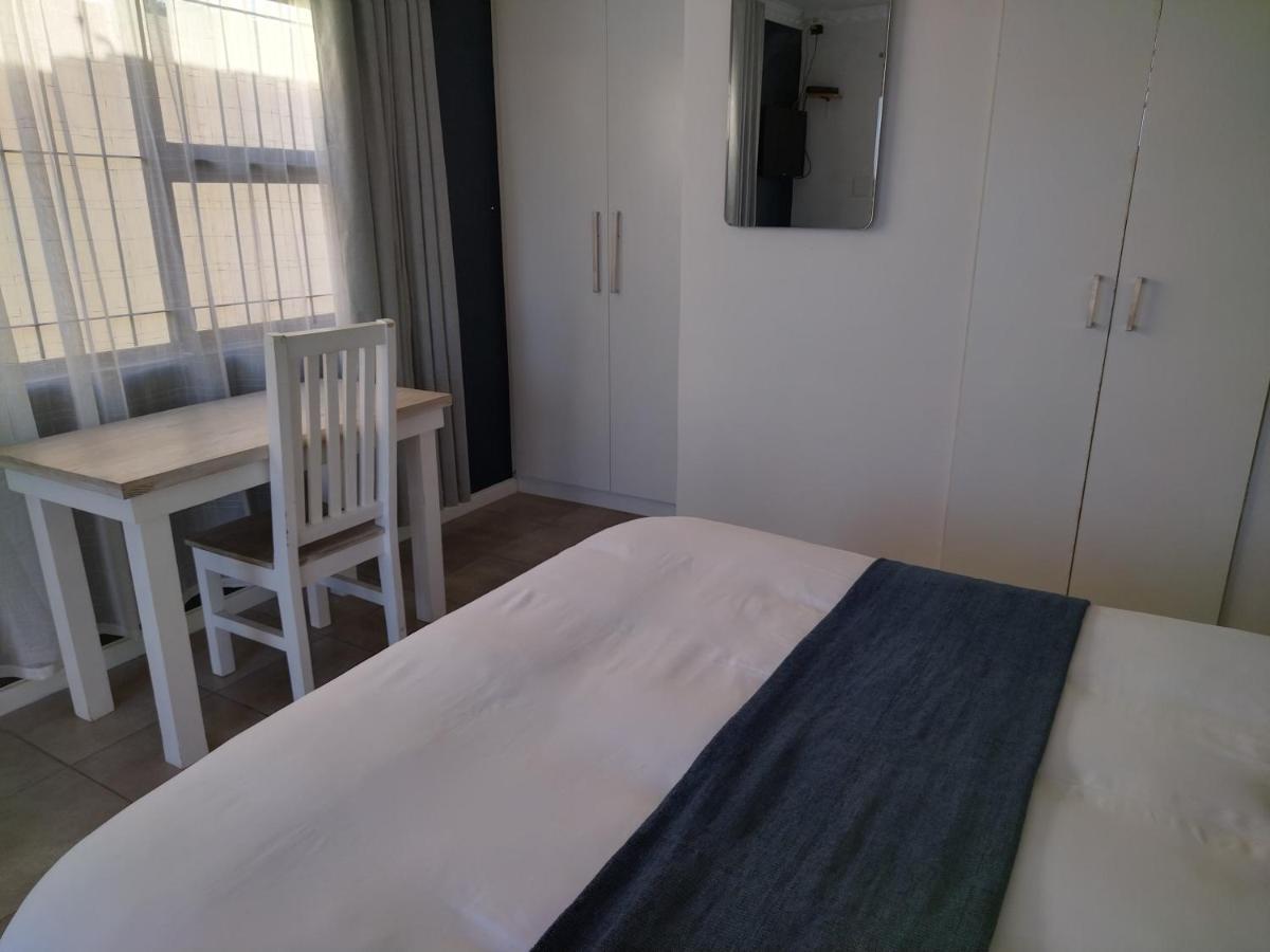 Mavi Guest House East London Dış mekan fotoğraf